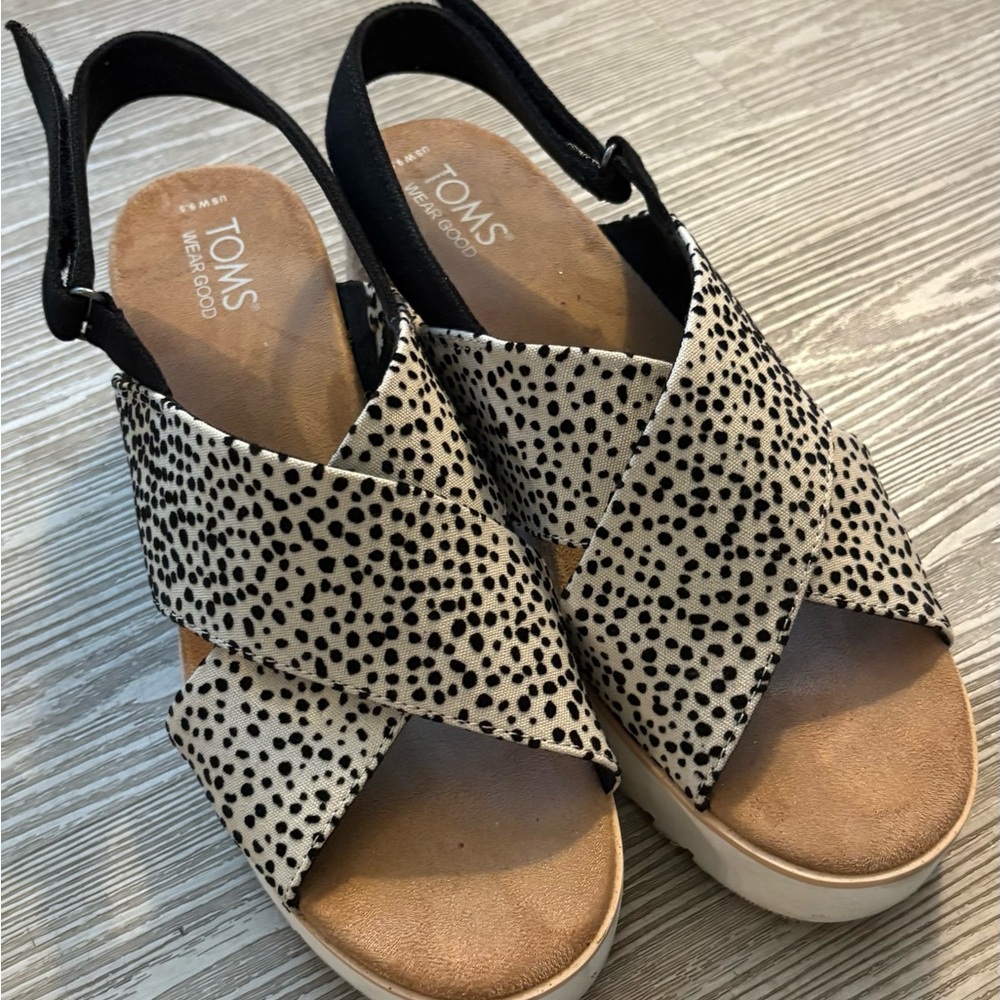 Toms Black and White Crisscross Sandals